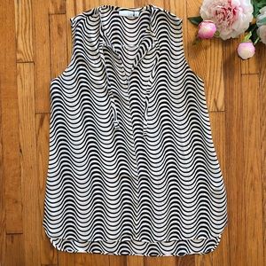 14th & London Black & White Sleeveless Blouse